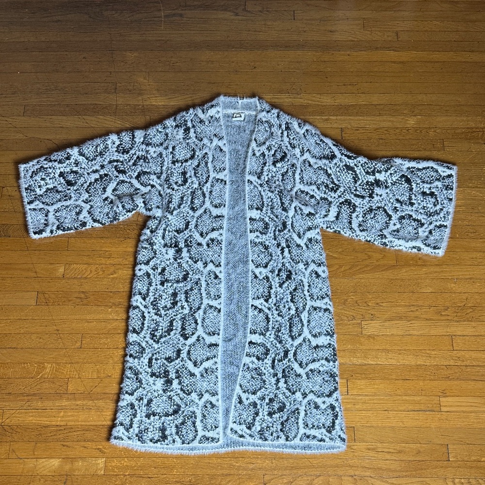 Cozy Snakeprint Bell Sleevd Cardigan- One Size